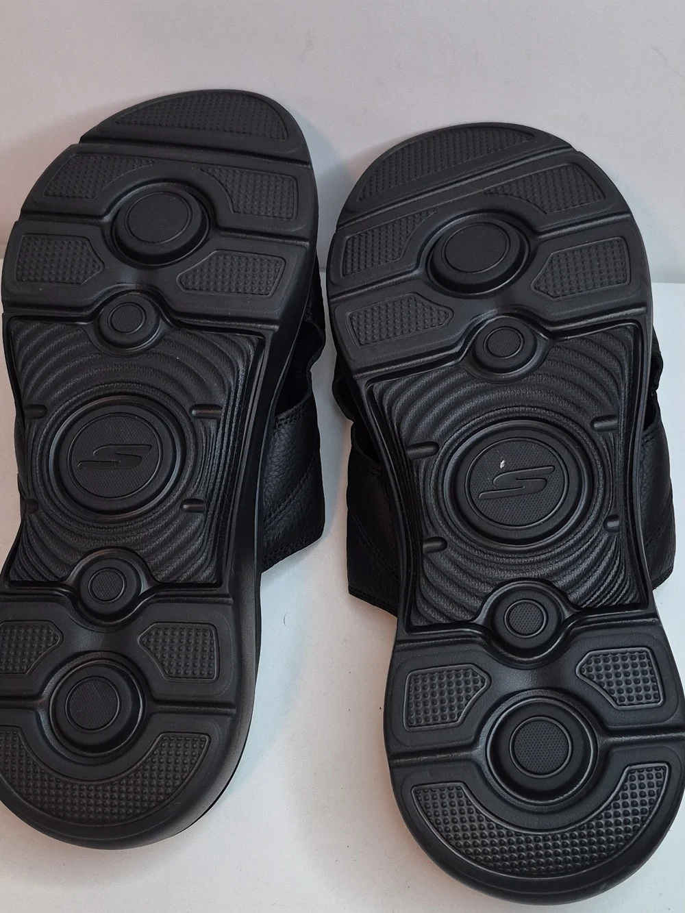 Skechers easy slip